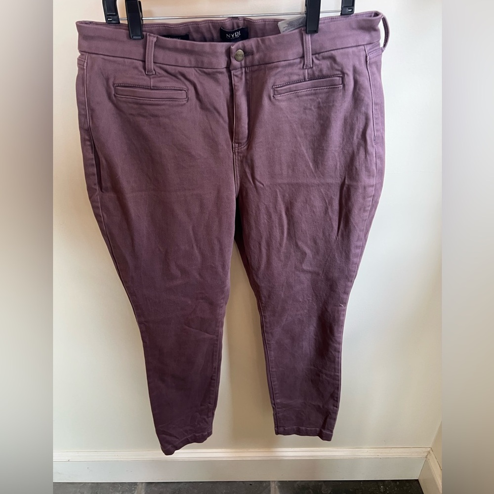 NYDJ Ami Skinny Pants in Lilac, size 16
